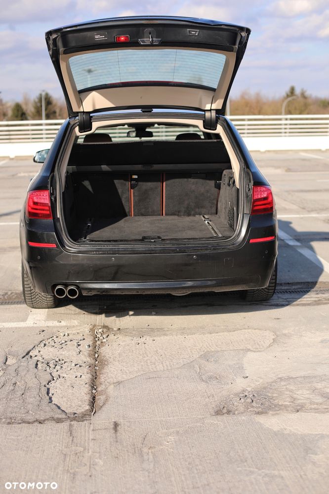 BMW Seria 5 520d Luxury Line - 28