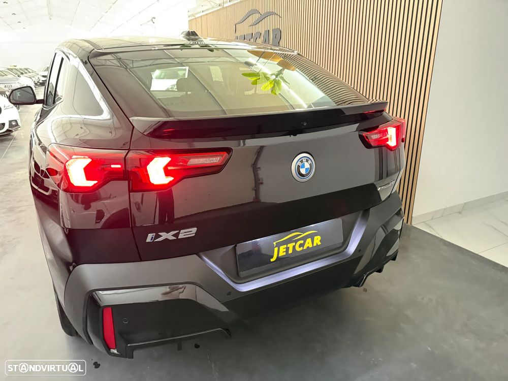 BMW iX2 - 14