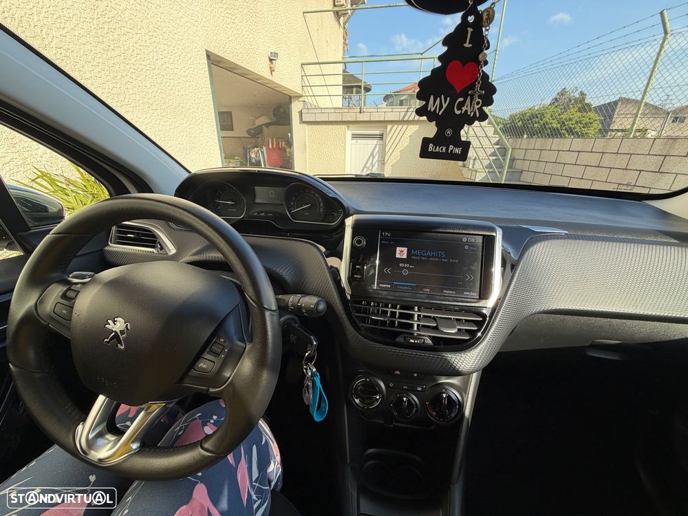 Peugeot 208 1.2 PureTech Style - 10