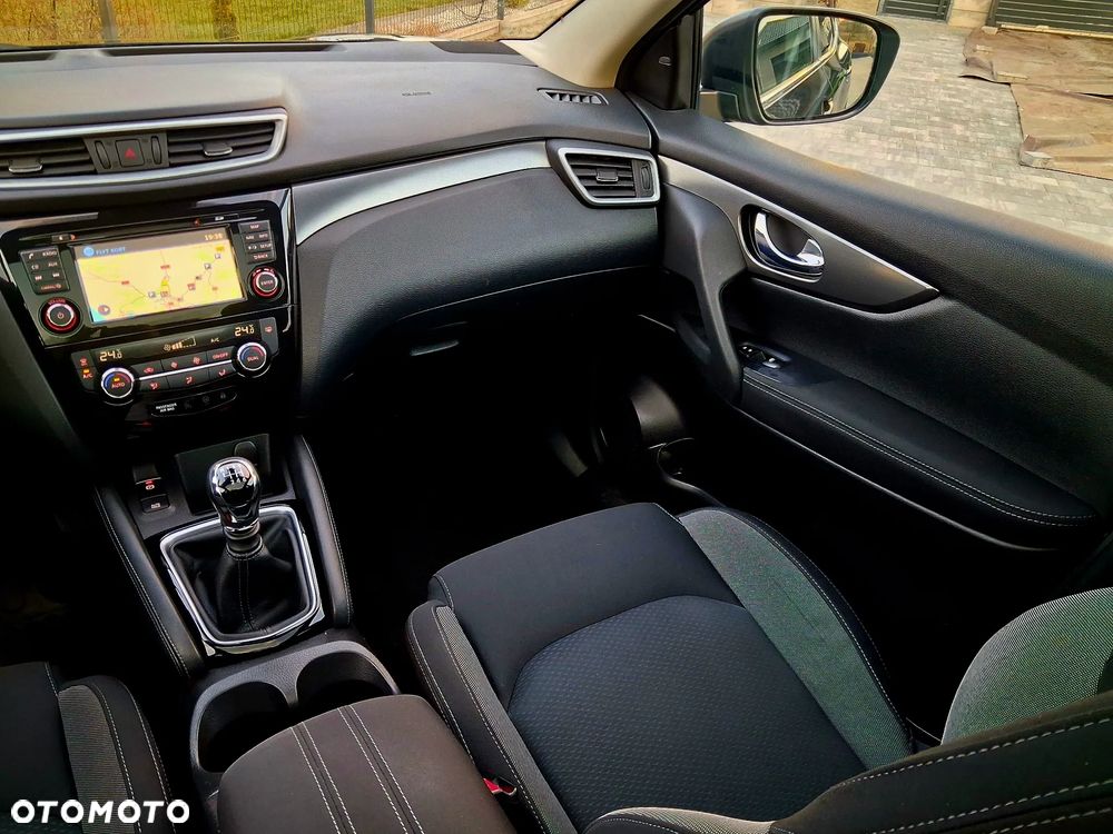 Nissan Qashqai 1.2 DIG-T N-Connecta - 30