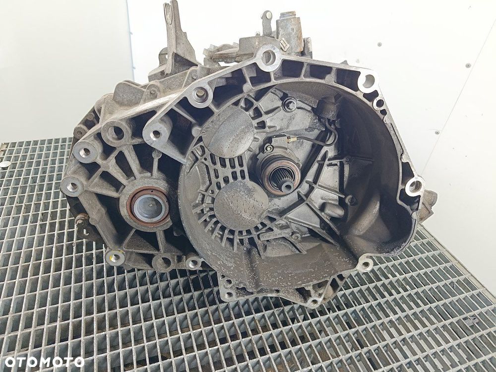 SKRZYNIA BIEGÓW MANUALNA 6 OPEL INSIGNIA A F40 2.0 16V - 1