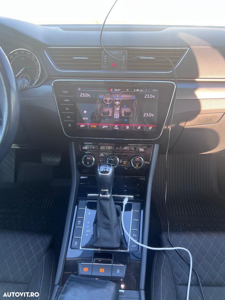 Skoda Superb 2.0 TDI DSG 4X4 Style - 10