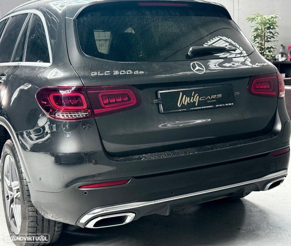 Mercedes-Benz GLC 300 de 4Matic 9G-TRONIC AMG Line - 29