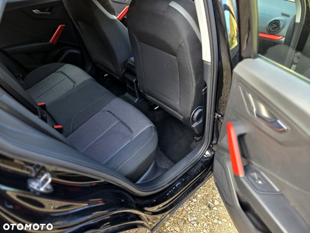 Audi Q2 1.0 TFSI ultra design - 8