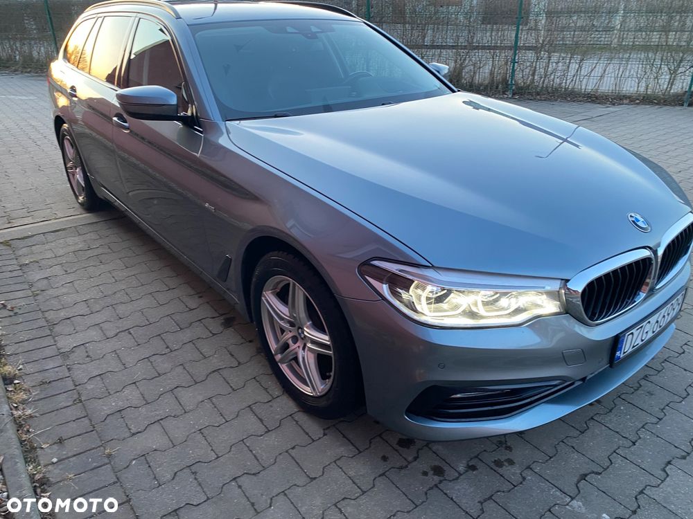 BMW Seria 5 520d xDrive Sport Line - 1