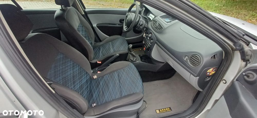 Renault Clio 1.2 16V Dynamique - 15