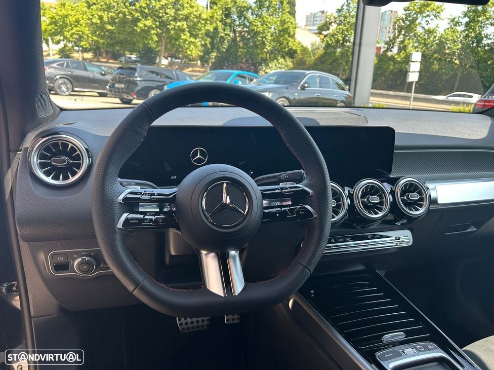 Mercedes-Benz GLB 200 d AMG Line - 3