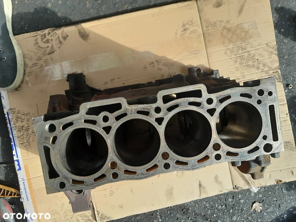 Blok silnika Peugeot Boxer 2.0 HDI E6 przytarty