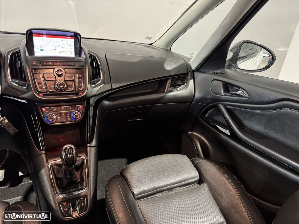 Opel Zafira - 14