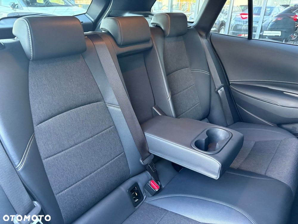Toyota Corolla - 16