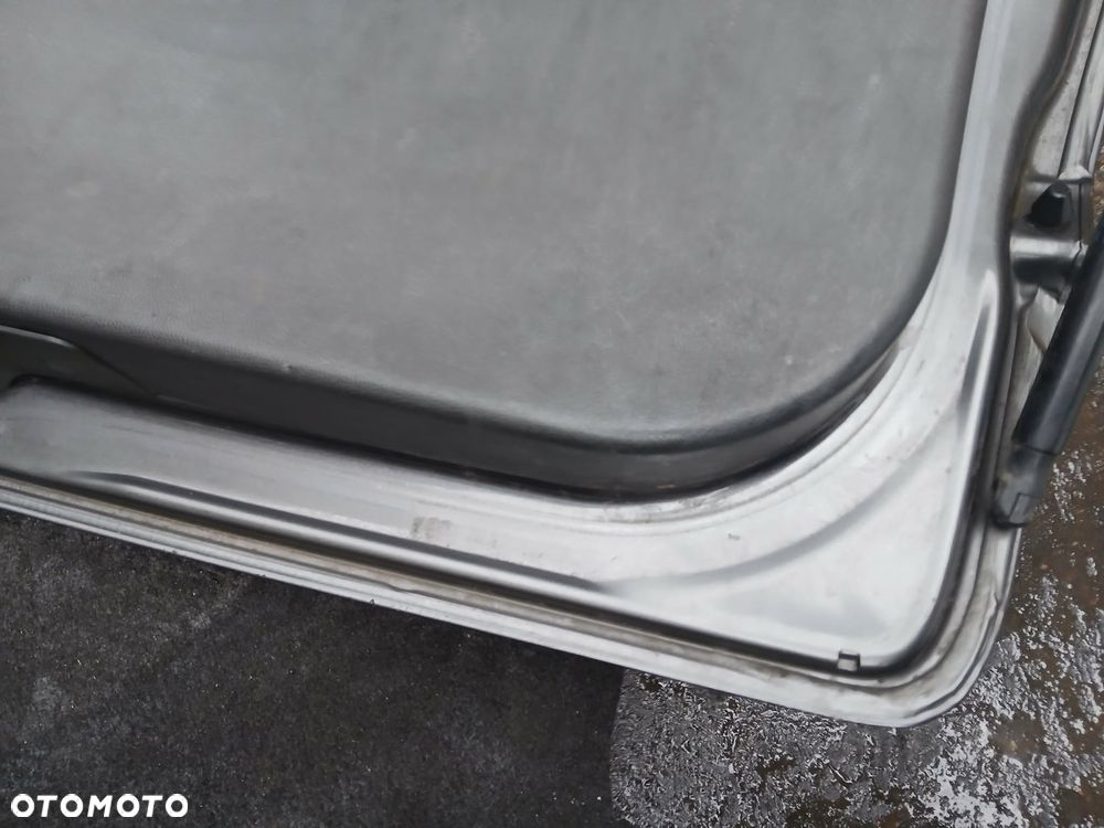 Opel Astra III H Kombi Klapa bagażnika kod lakieru Z177 - 10
