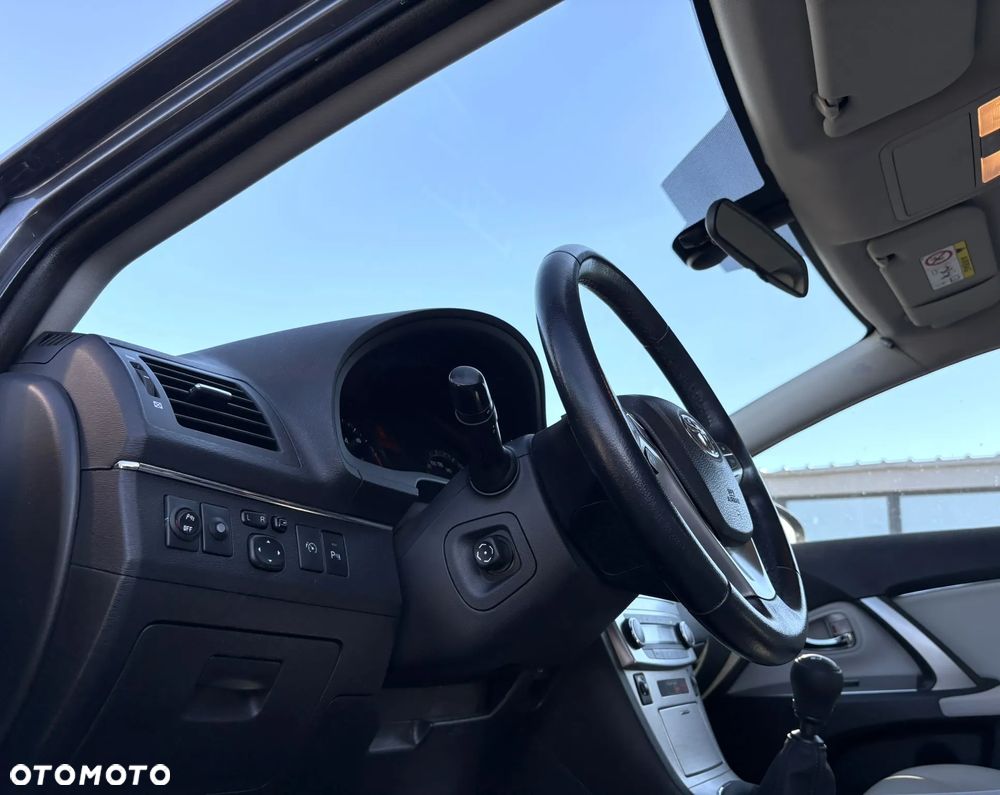 Toyota Avensis 2.2 D-4D Prestige - 10