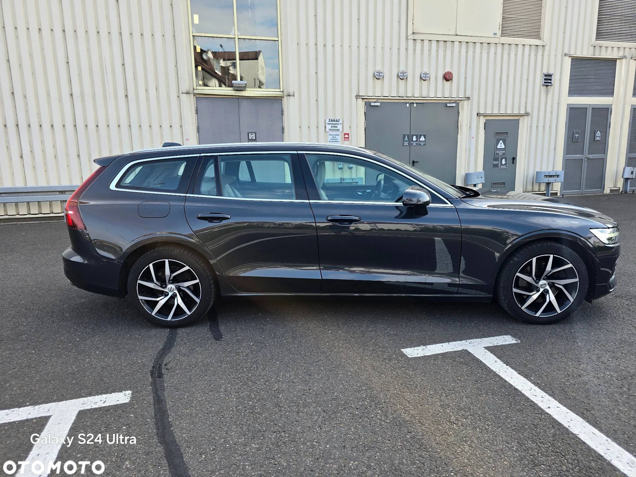 Volvo V60 T4 Momentum Pro - 3