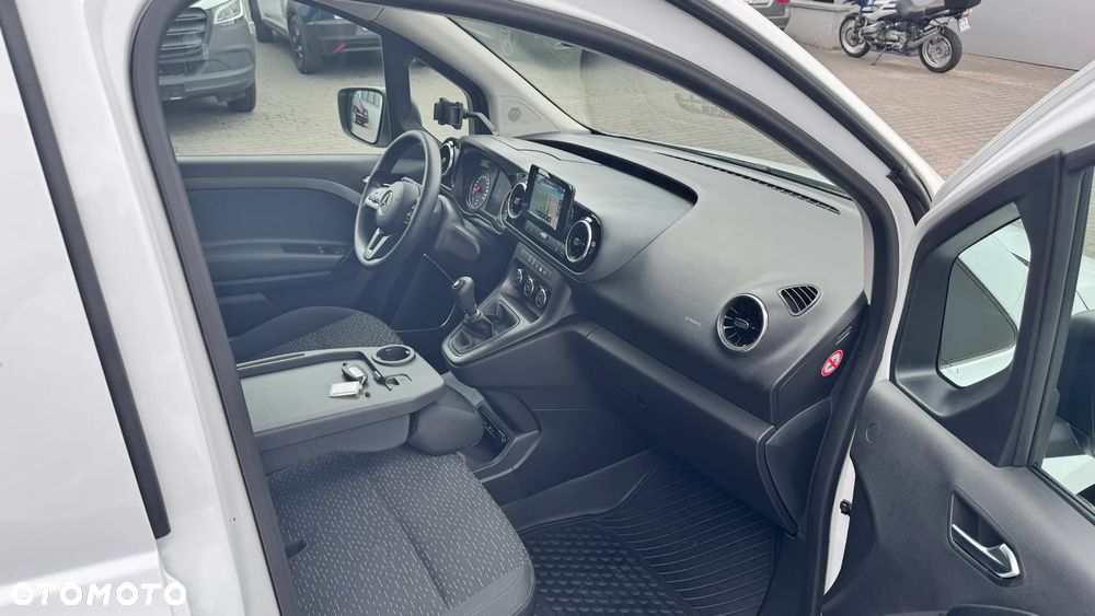 Mercedes-Benz CITAN 110 - 31