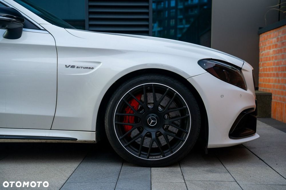 Mercedes-Benz Klasa C AMG 63 S AMG Speedshift 7G-MCT - 31