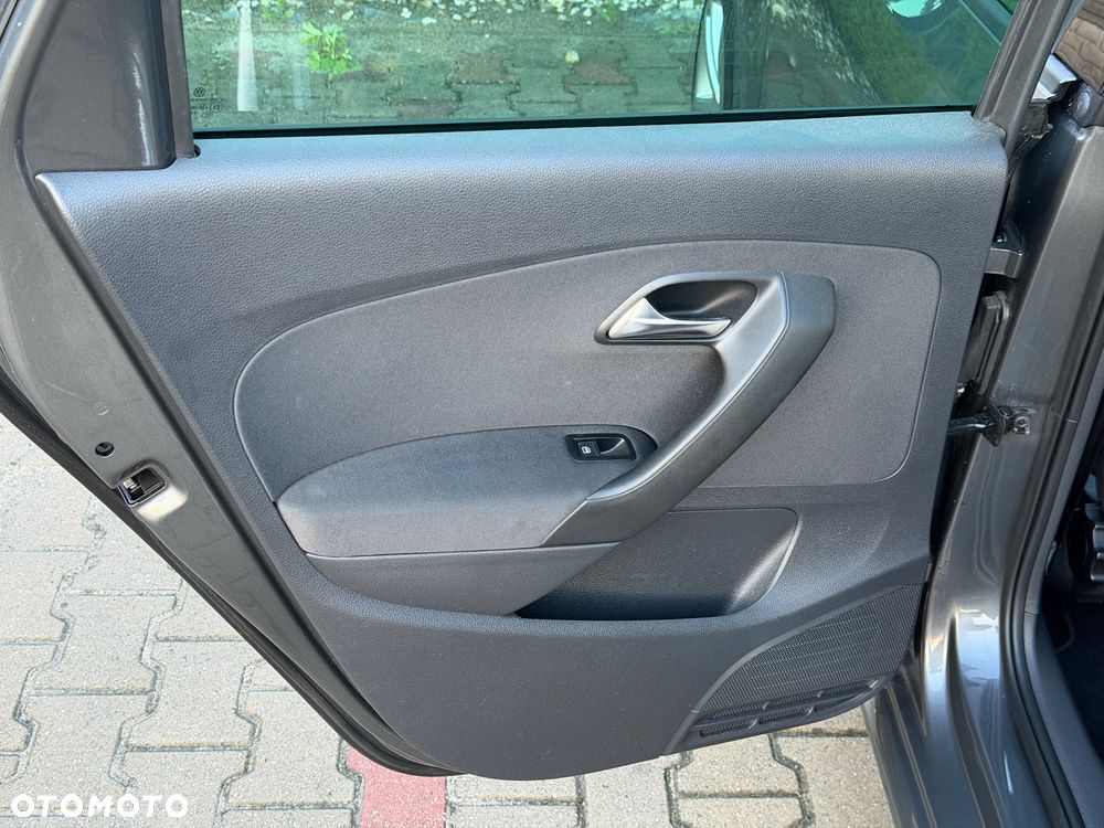 Volkswagen Polo 1.4 16V Highline Optimum - 21