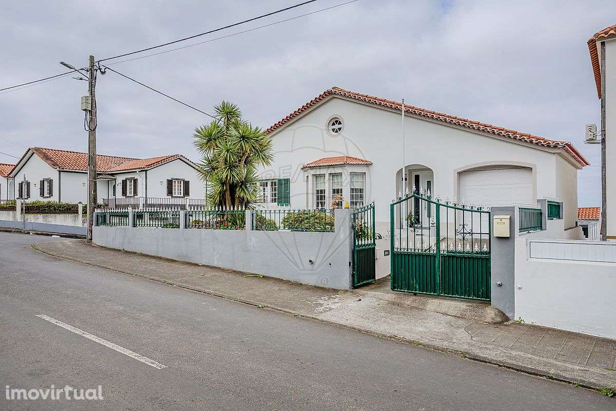 Moradia T4 para venda - Grande imagem: 2/33