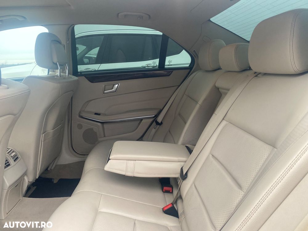 Mercedes-Benz E - 16