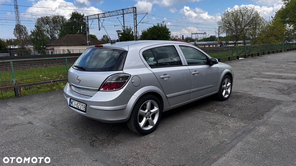 Opel Astra 1.7 CDTI Enjoy - 4
