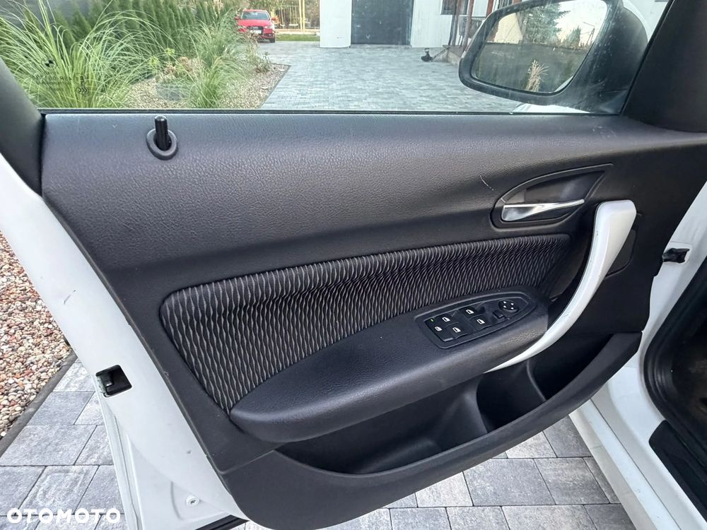BMW Seria 1 - 15