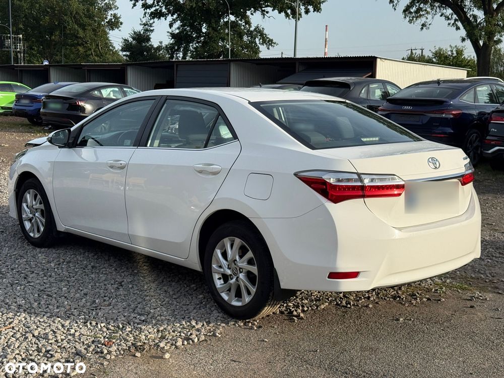 Toyota Corolla 1.6 Active - 13