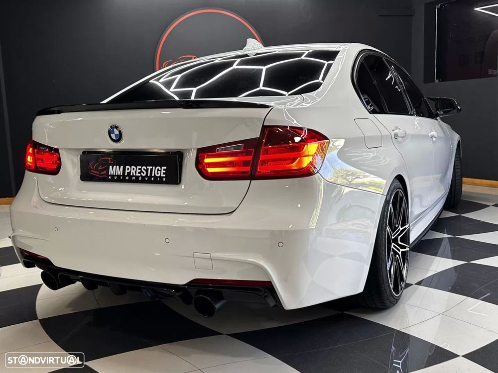 BMW 320 d Pack M - 31
