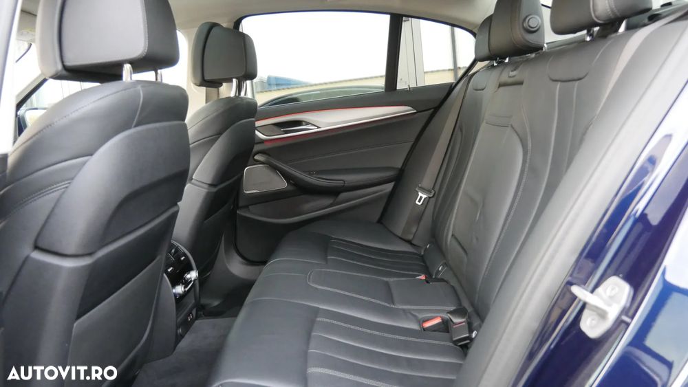 BMW Seria 5 530i xDrive AT - 18