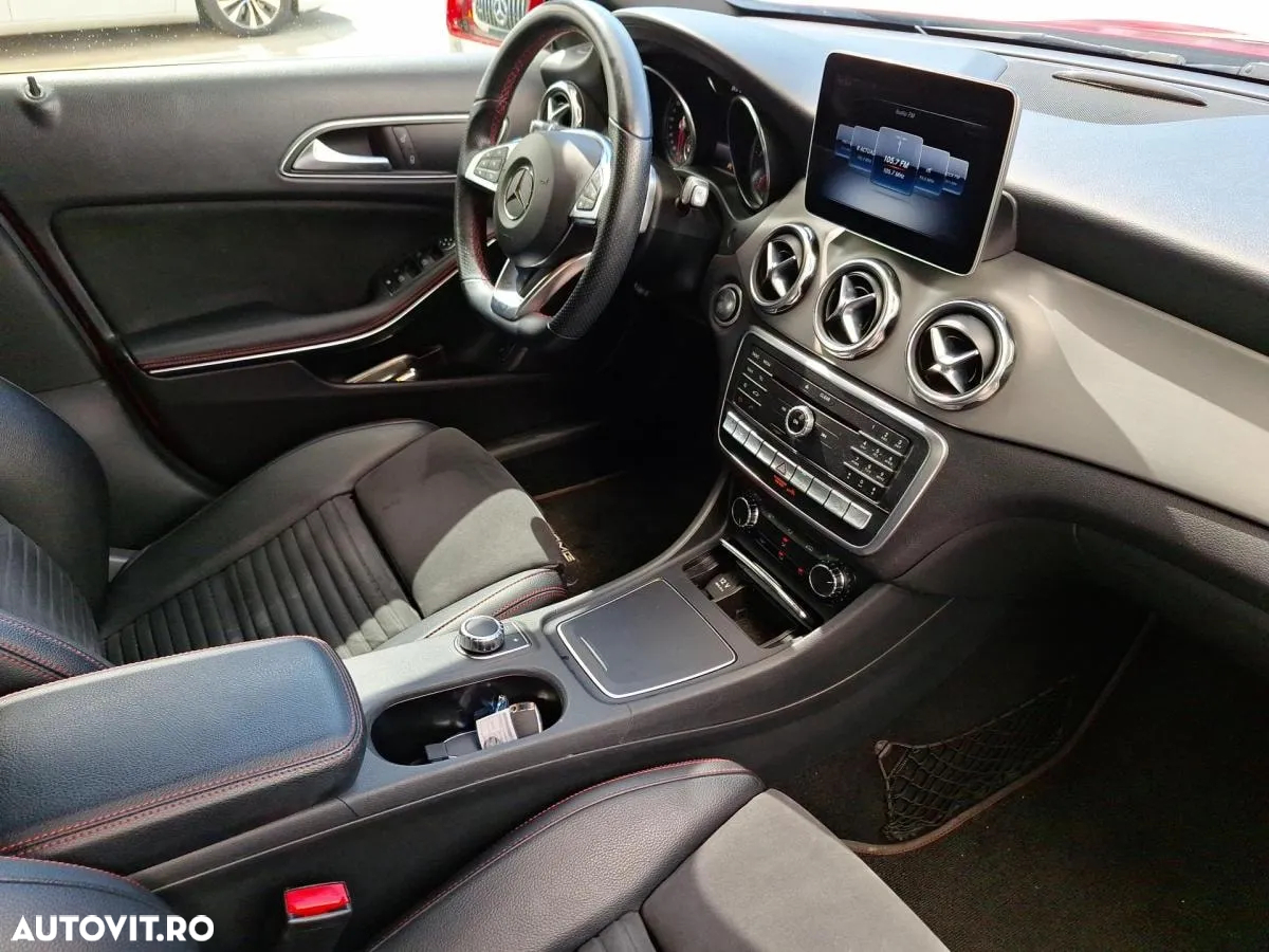 Mercedes-Benz GLA 220 d 4MATIC Aut. - 12