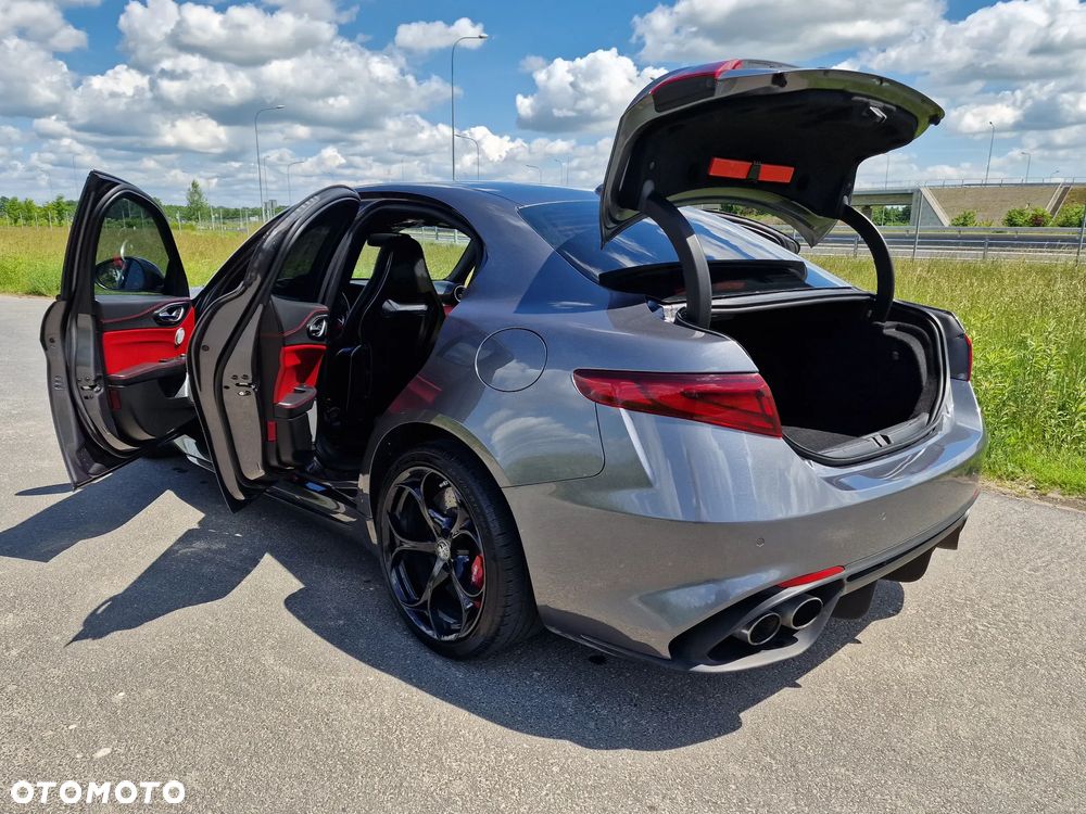 Alfa Romeo Giulia 2.9 Bi Turbo V6 Quadrifoglio - 39