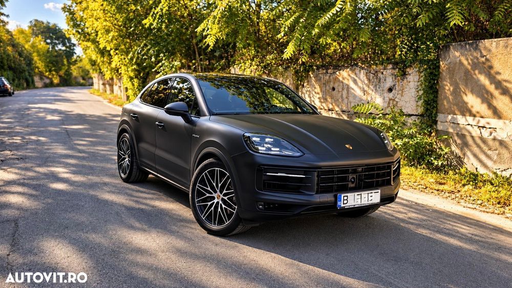 Porsche Cayenne Coupe E-Hybrid - 2