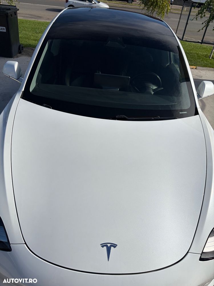 Tesla Model 3 - 18