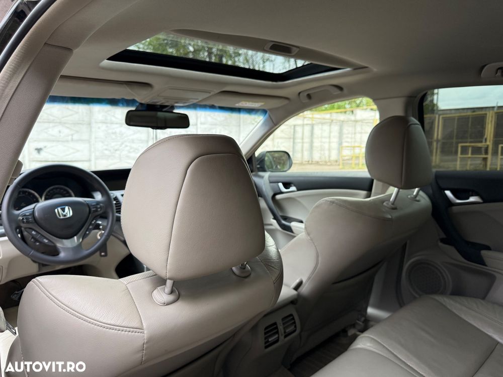 Honda Accord 2.0i MT Executive Navi - 10