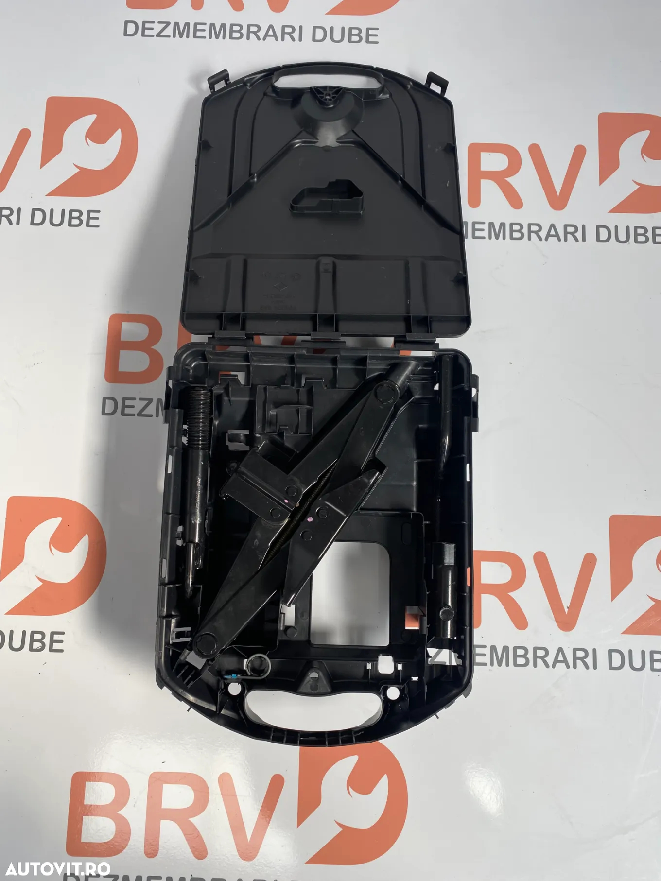Cric pentru Renault Trafic / Opel Vivaro / Nissan Pimastar Euro 5/Euro 6 - 2
