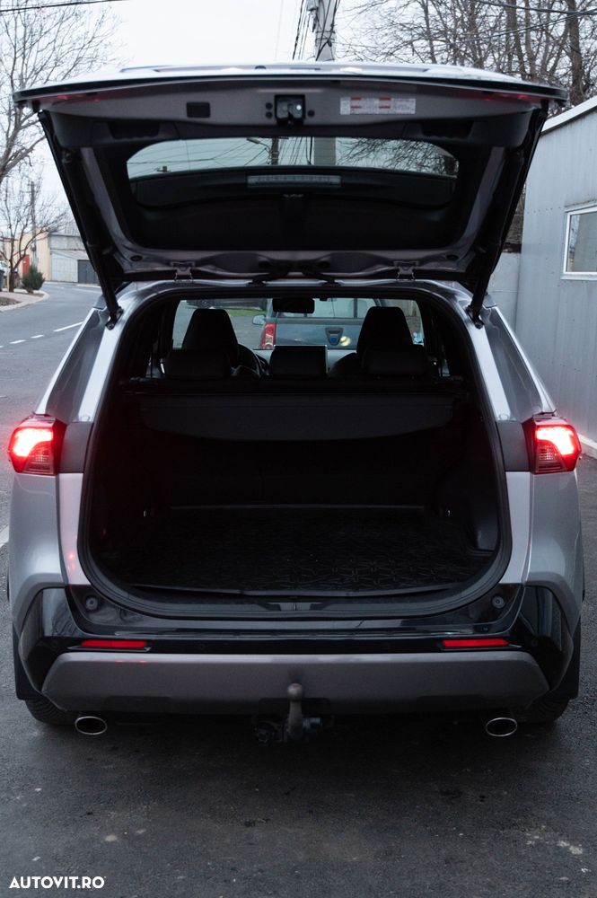 Toyota RAV4 2.5 4x4 Team Deutschland - 7