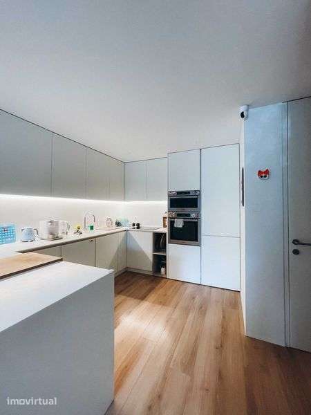 Apartamento T1+1 à venda na Rua Aurora Teixeira de Castro, 59 - Grande imagem: 2/11