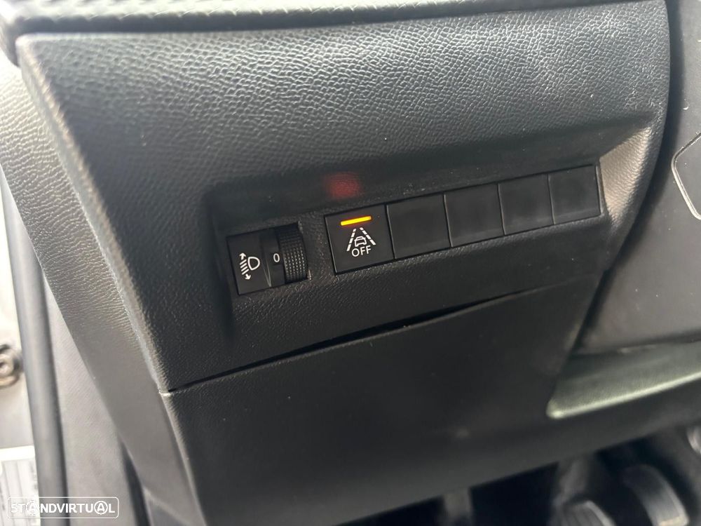 Peugeot 2008 1.5 BlueHDi Allure Pack - 18