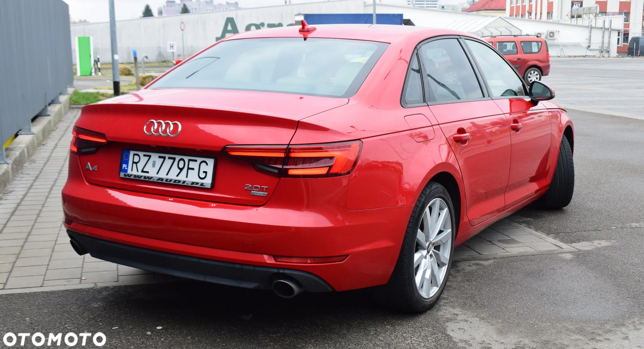 Audi A4 2.0 TFSI ultra S tronic - 7