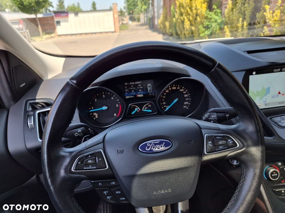 Ford Kuga - 20