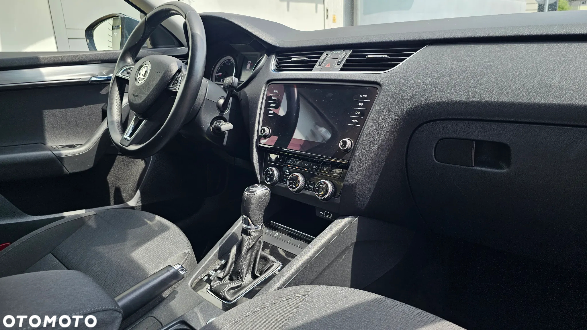 Skoda Octavia 1.6 TDI Ambition DSG - 33