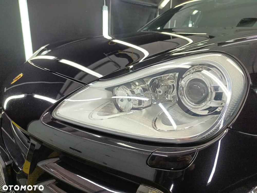 Porsche Cayenne - 35