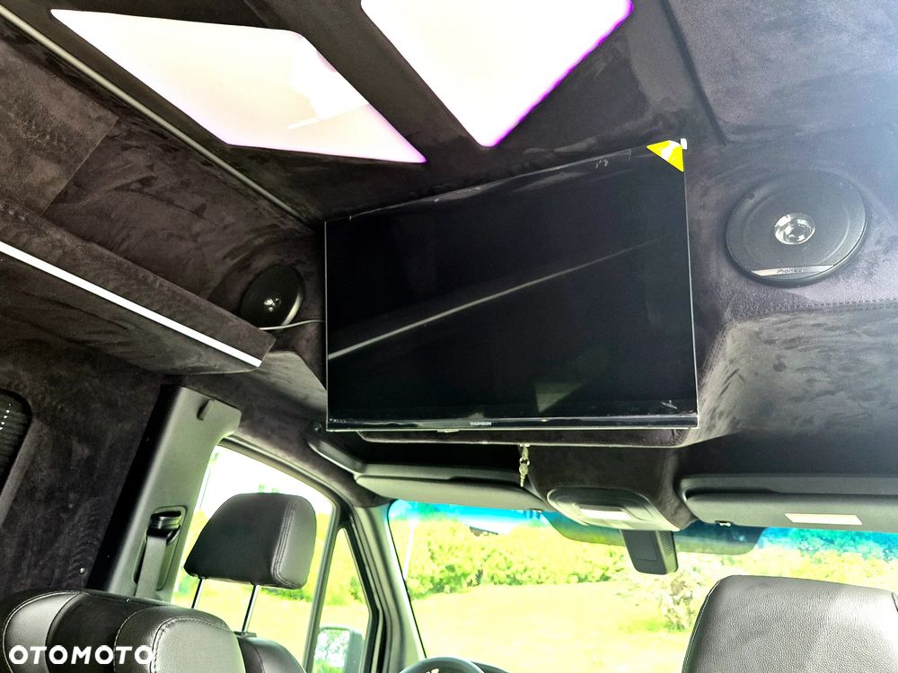 Mercedes-Benz Sprinter - 14