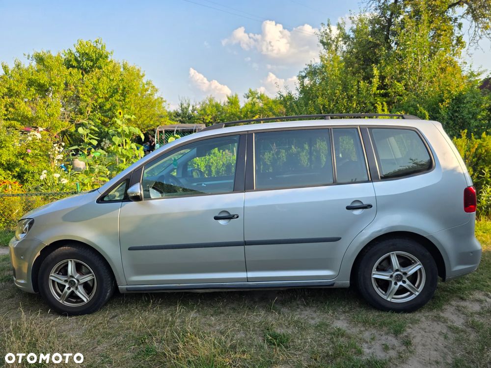 Volkswagen Touran 1.6 TDI DPF BlueMotion Technology Trendline - 4
