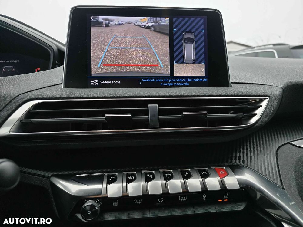Peugeot 5008 - 12