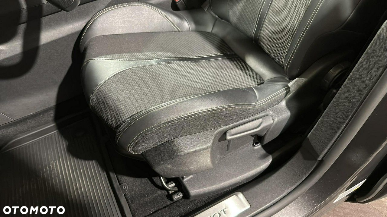 Peugeot 3008 - 13