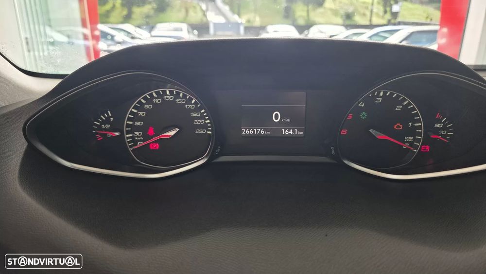 Peugeot 308 1.6 BlueHDi Allure - 42