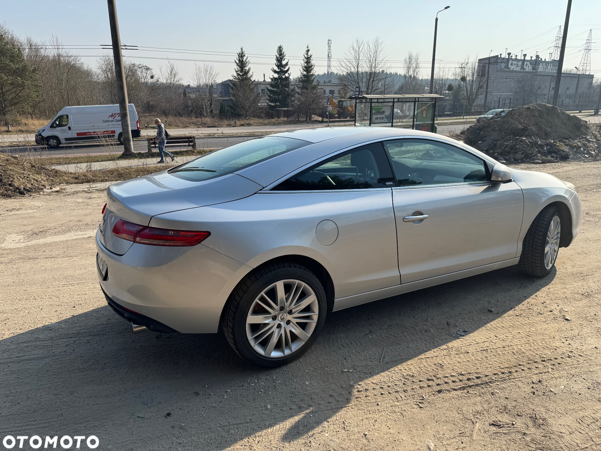 Renault Laguna Coupe 2.0 dCi FAP Dynamique - 9