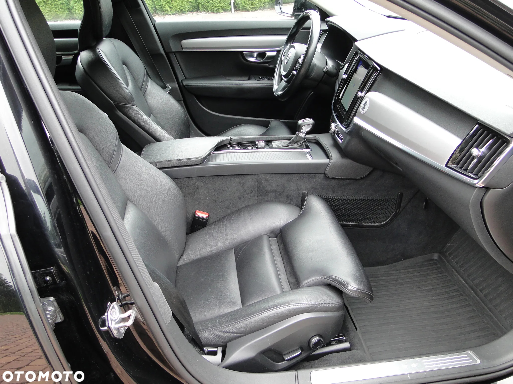Volvo V90 D4 Momentum Pro - 20