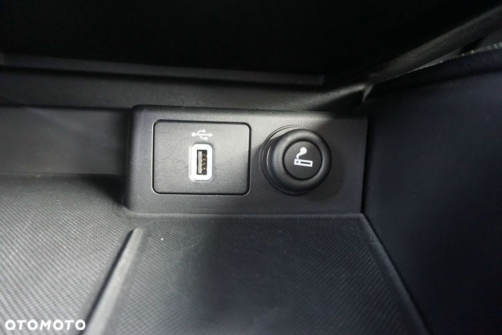 Ford Focus 1.5 EcoBlue Start-Stopp-System TITANIUM - 18