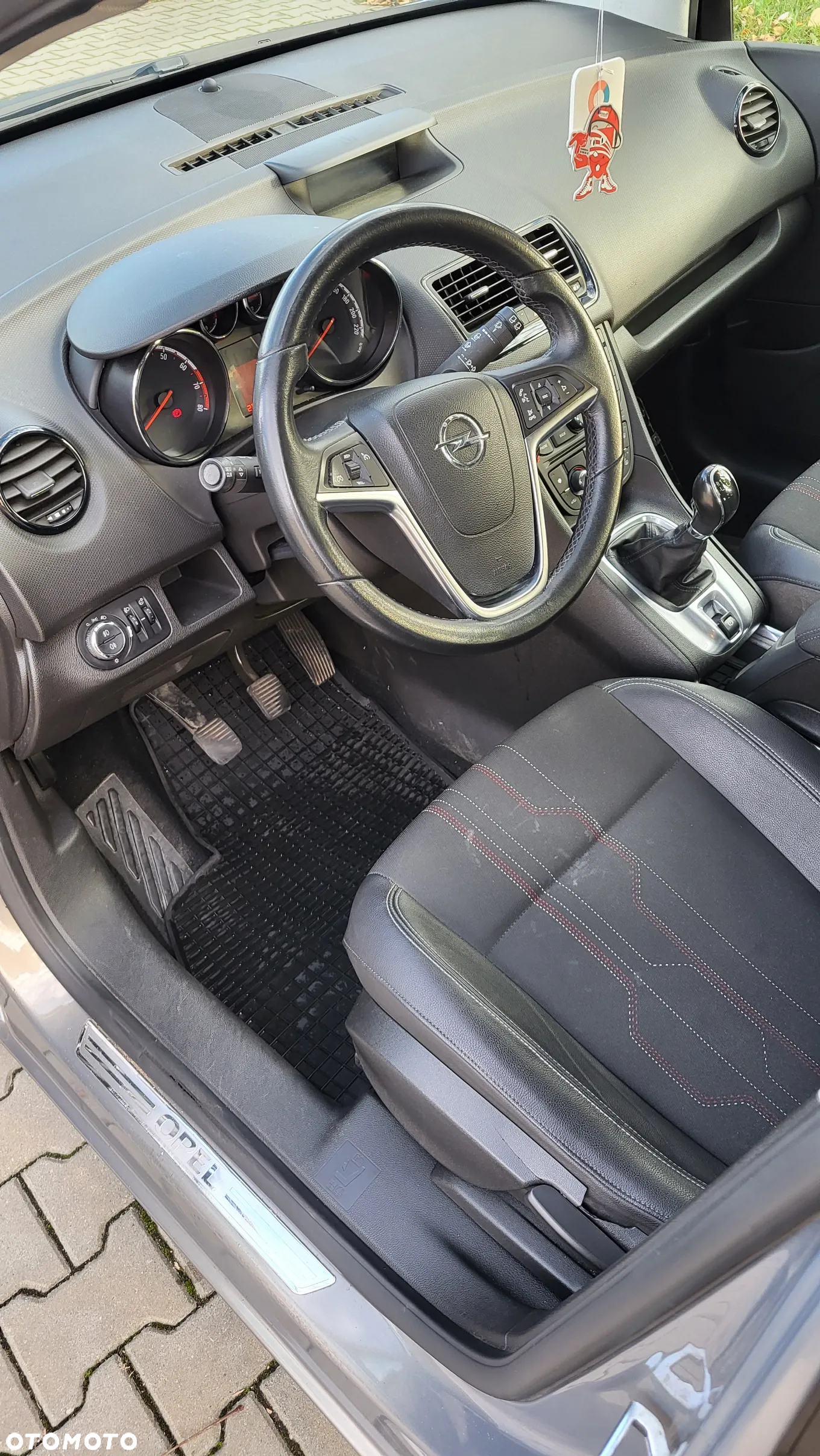 Opel Meriva - 11