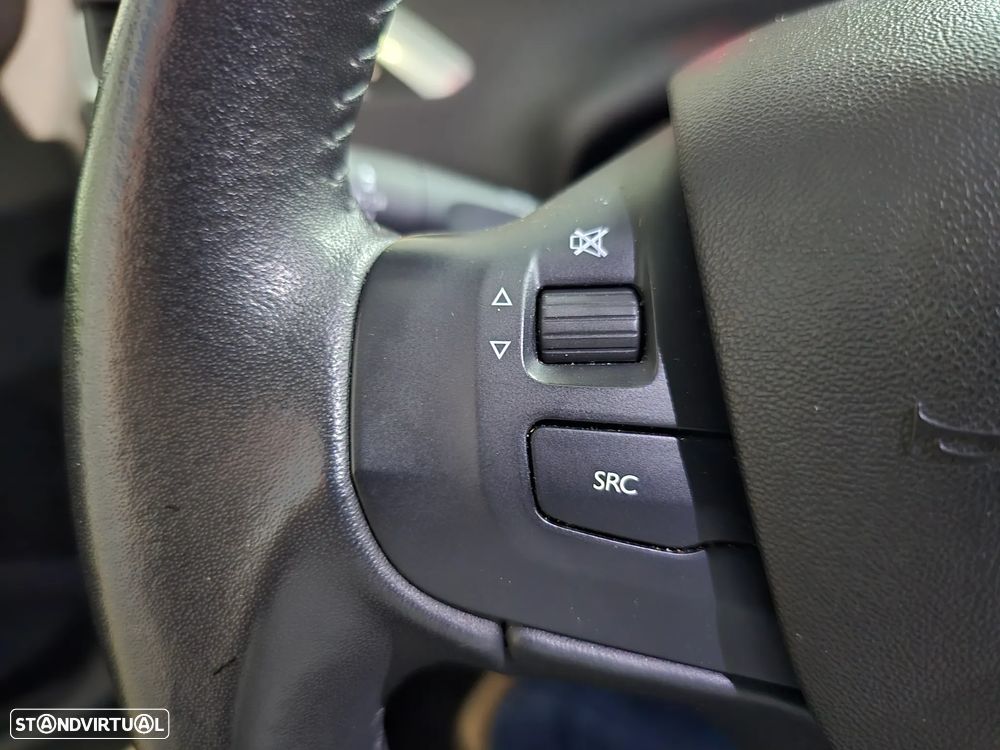 Peugeot 2008 1.5 BlueHDi Signature - 18